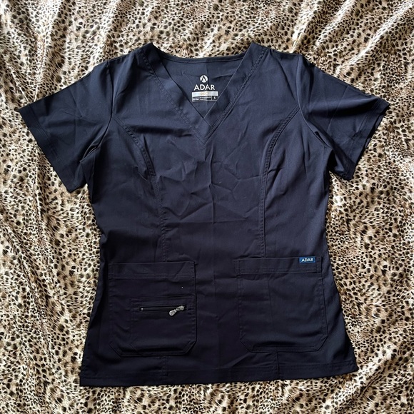NWOT 🍀Adar Pro Scrub Set For Women - Enhanced V-Neck Top & Multi Pocket Pants - Picture 5 of 15